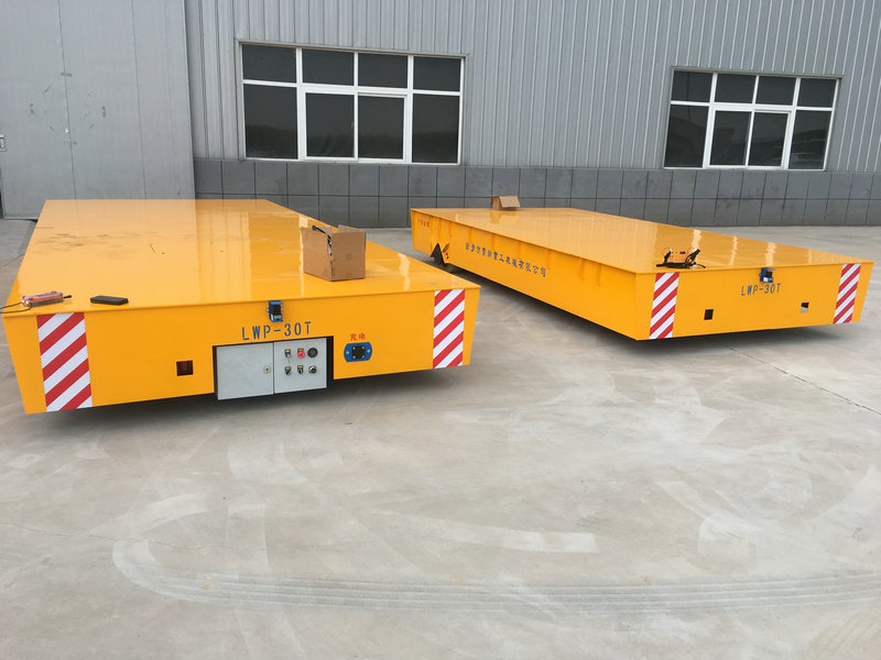 30 Ton Trackless Industrial Transport Equipment for Mining Use